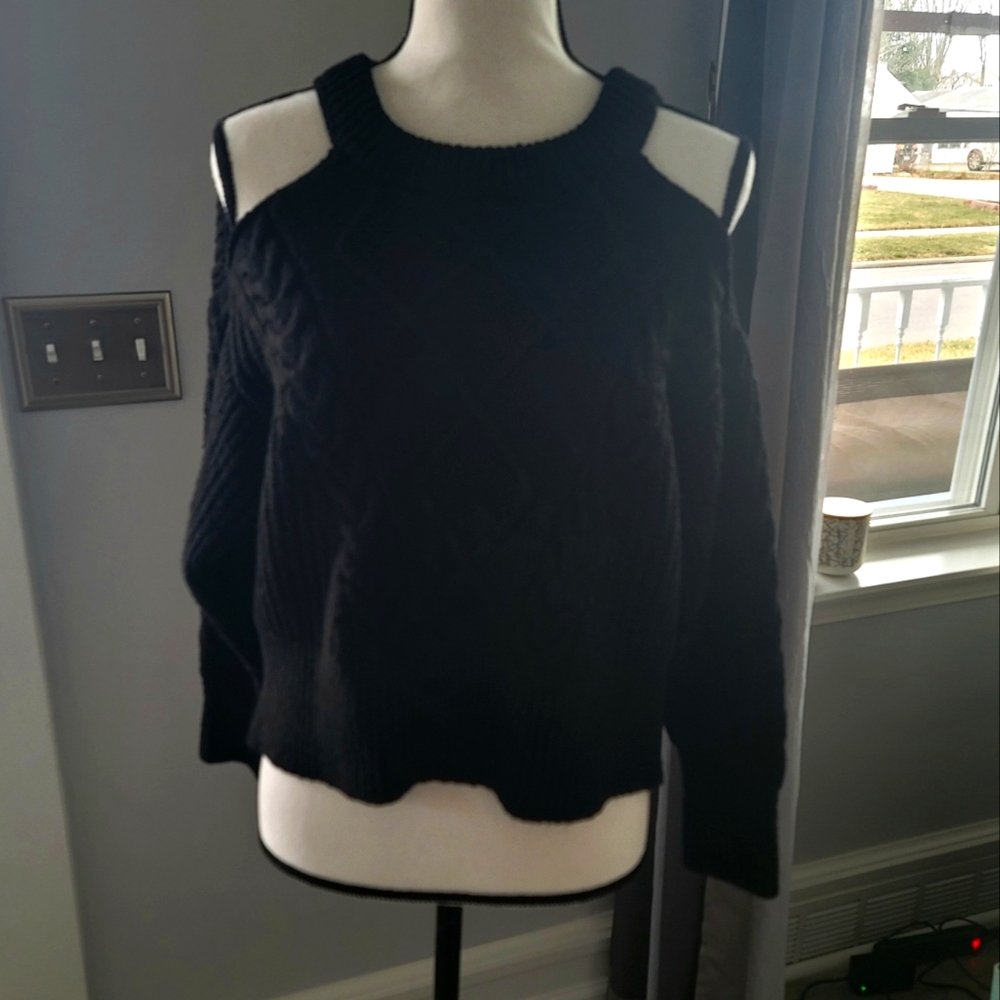 GLO FASHION Women's Medium Long Sleeved Cropped Sweater